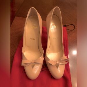 Christian Louboutin “Vinodo” heel